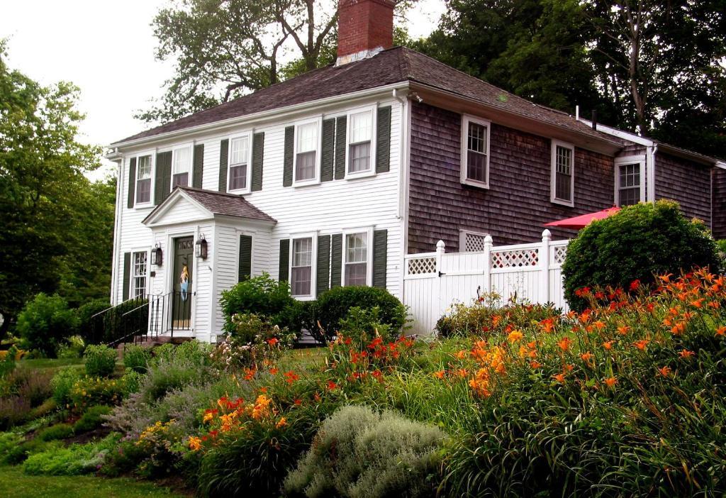 1750 Inn At Sandwich Center Exterior photo